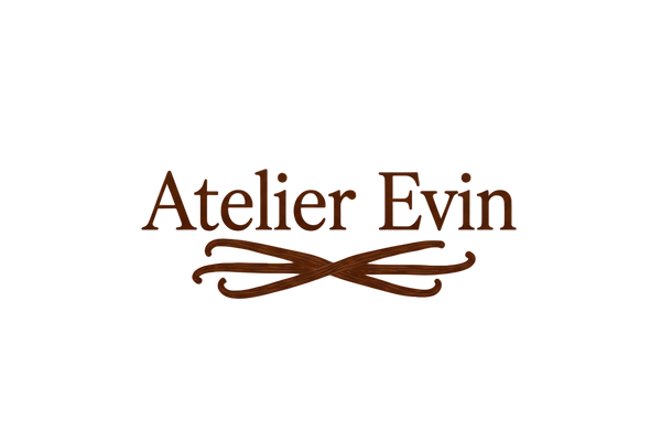 Logo marron transparent Atelier Évin, vanille naturelle de Madagascar